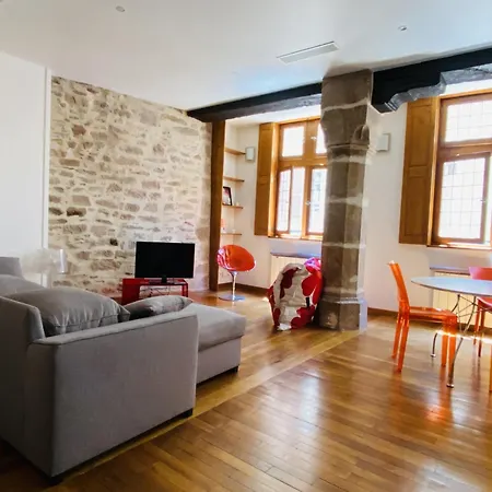 Pierres Et Charme 아파트