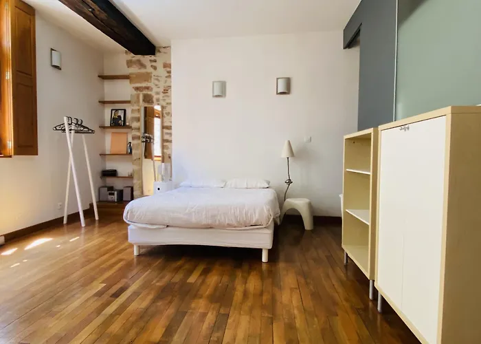 아파트 Pierres Et Charme *