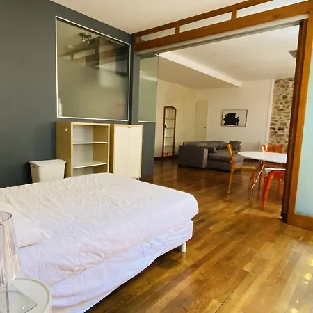 Pierres Et Charme アパート